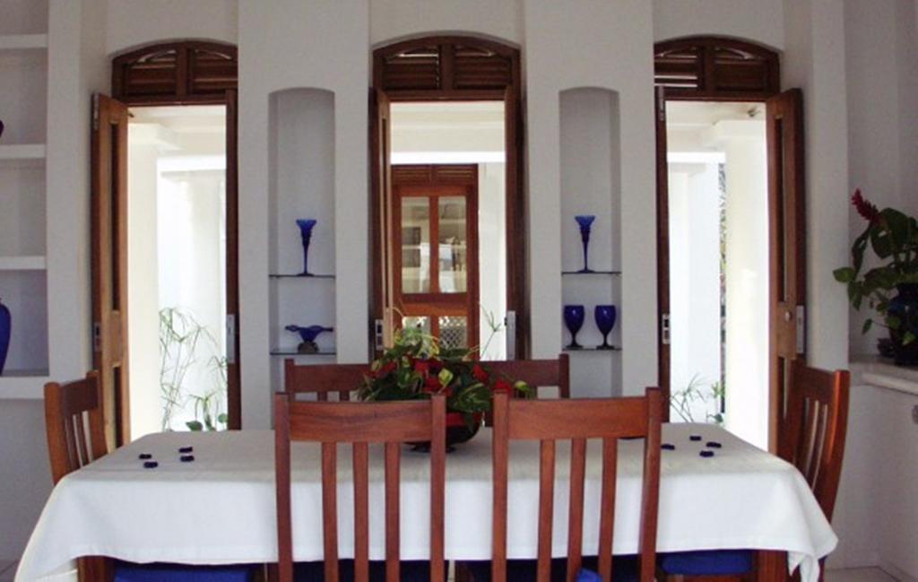 Being Villa Plymouth Luaran gambar
