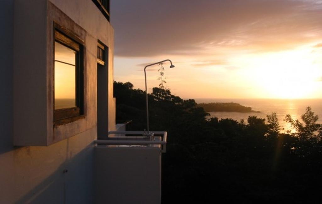 Being Villa Plymouth Luaran gambar